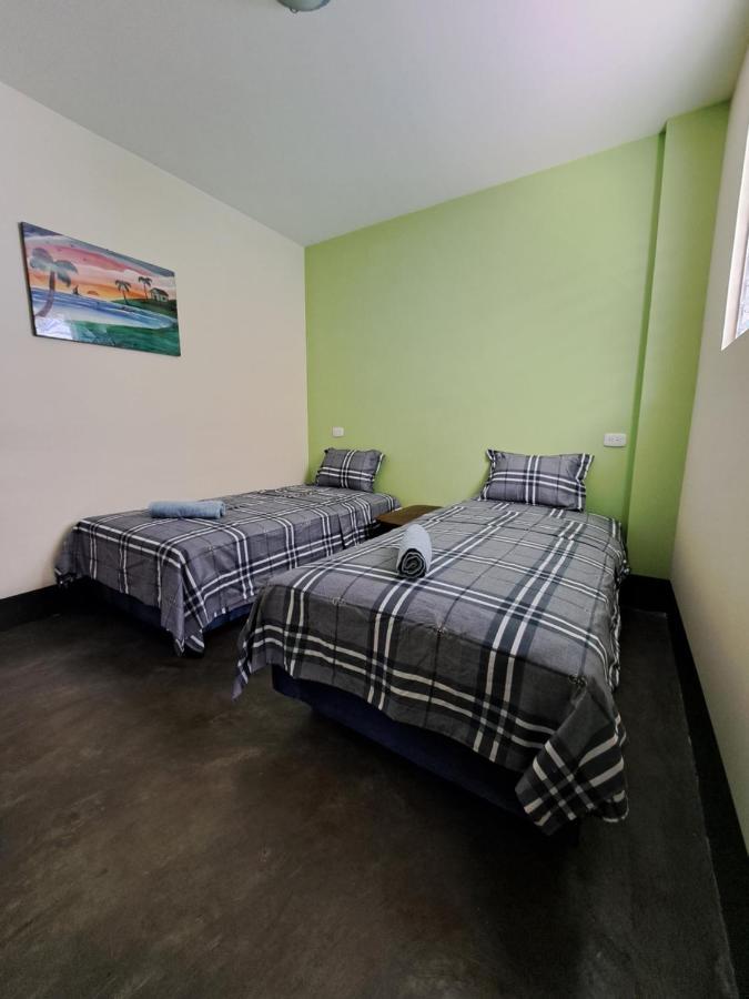 Hostal Mochilas Гранада Екстериор снимка