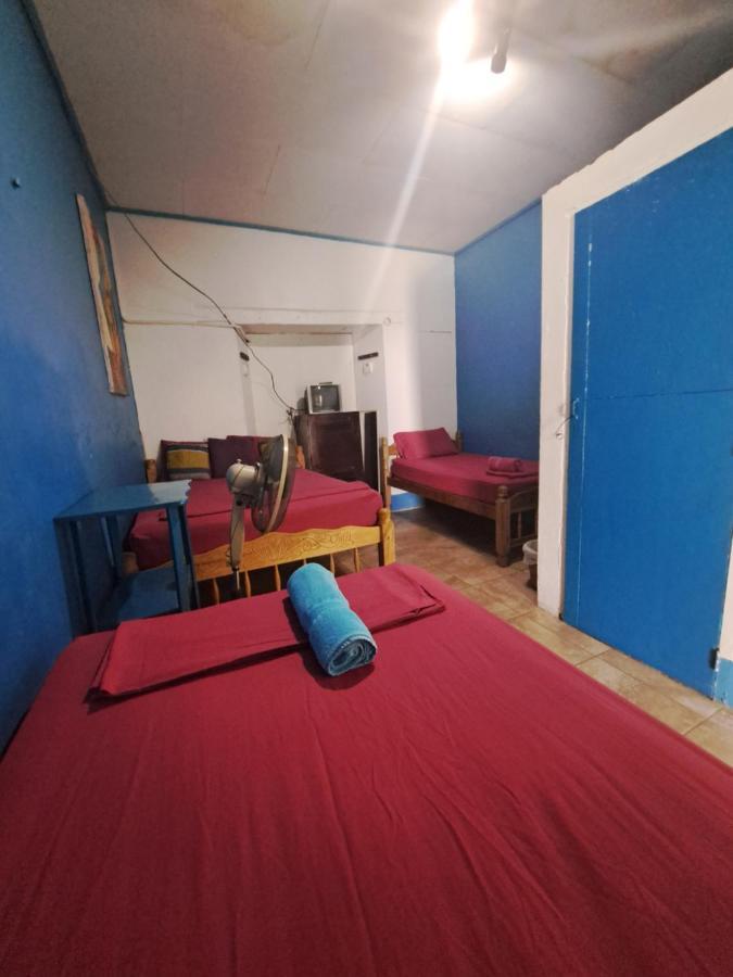 Hostal Mochilas Гранада Стая снимка