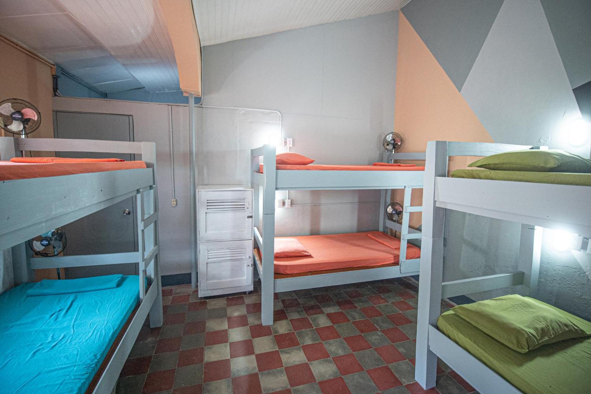 Hostal Mochilas Гранада Екстериор снимка