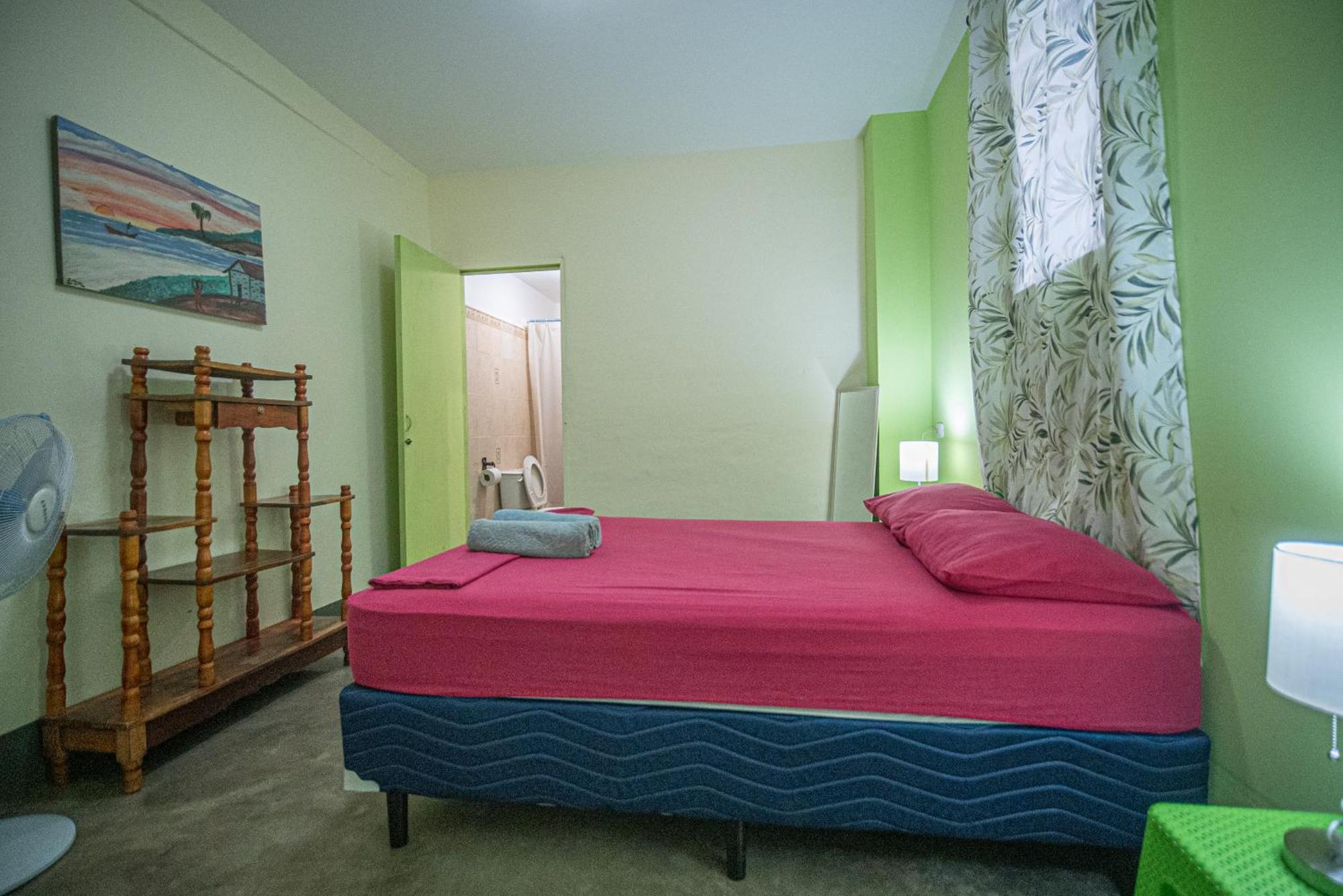 Hostal Mochilas Гранада Екстериор снимка