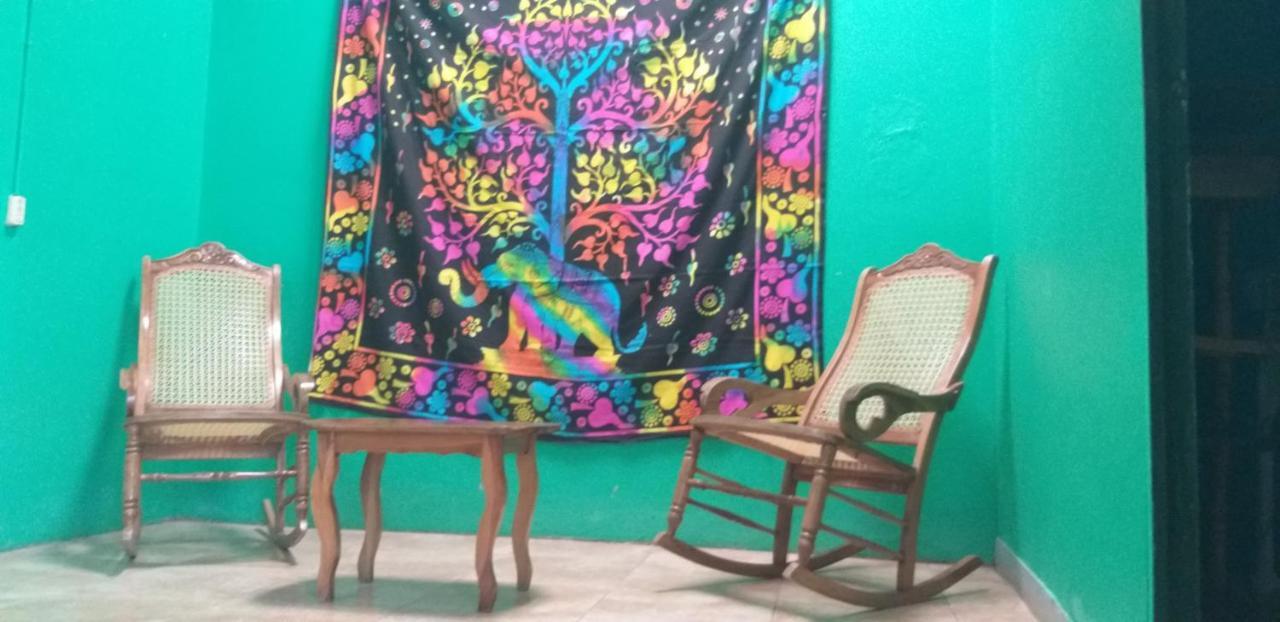 Hostal Mochilas Гранада Екстериор снимка